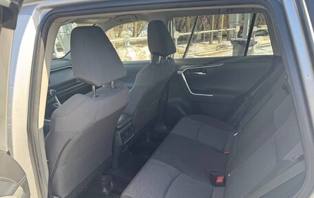 Toyota RAV4, 2019 год, 2 750 000 рублей, 4 фотография