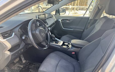 Toyota RAV4, 2019 год, 2 750 000 рублей, 2 фотография