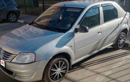 Renault Logan I, 2013 год, 240 000 рублей, 2 фотография