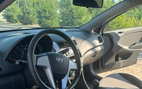 Hyundai Solaris II рестайлинг, 2012 год, 650 000 рублей, 9 фотография