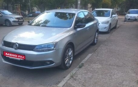 Volkswagen Jetta VI, 2013 год, 1 000 000 рублей, 2 фотография