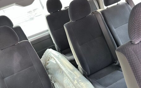 Toyota HiAce H200, 2008 год, 2 050 000 рублей, 7 фотография