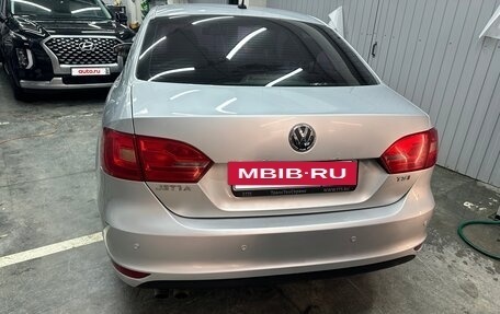 Volkswagen Jetta VI, 2011 год, 650 000 рублей, 3 фотография
