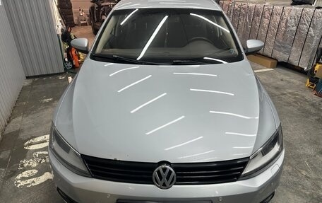 Volkswagen Jetta VI, 2011 год, 650 000 рублей, 2 фотография