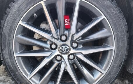 Toyota Camry, 2023 год, 3 900 000 рублей, 10 фотография