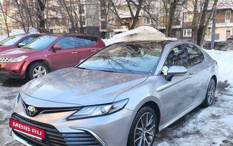 Toyota Camry, 2023 год, 3 900 000 рублей, 2 фотография