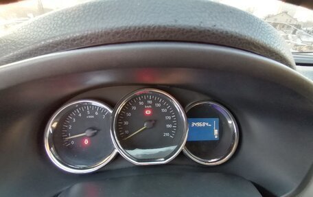 Renault Logan II, 2014 год, 530 000 рублей, 6 фотография