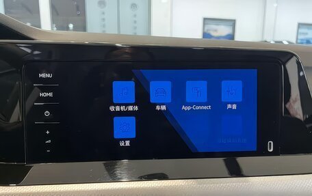 Volkswagen Golf VIII, 2022 год, 2 350 000 рублей, 12 фотография