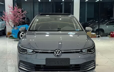 Volkswagen Golf VIII, 2022 год, 2 350 000 рублей, 2 фотография