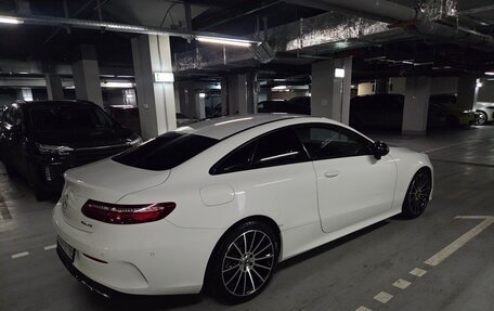 Mercedes-Benz E-Класс, 2017 год, 3 400 000 рублей, 6 фотография