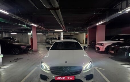 Mercedes-Benz E-Класс, 2017 год, 3 400 000 рублей, 11 фотография