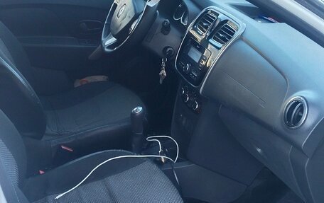 Renault Sandero II рестайлинг, 2016 год, 590 000 рублей, 5 фотография