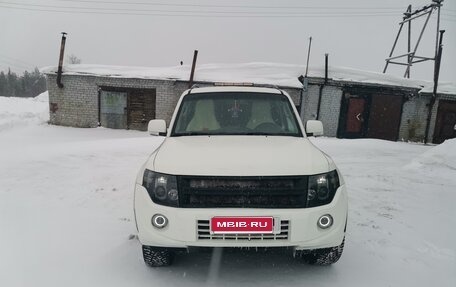 Mitsubishi Pajero IV, 2011 год, 2 000 000 рублей, 1 фотография
