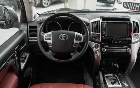 Toyota Land Cruiser 200, 2012 год, 3 450 000 рублей, 7 фотография