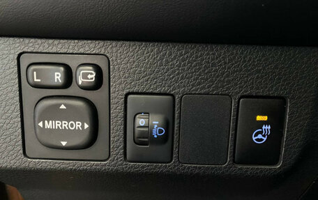 Toyota RAV4, 2017 год, 2 430 000 рублей, 11 фотография