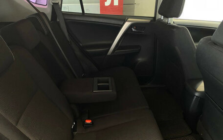 Toyota RAV4, 2017 год, 2 430 000 рублей, 7 фотография