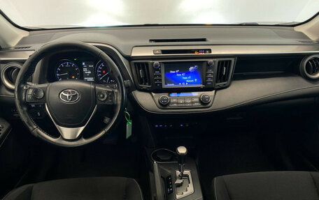 Toyota RAV4, 2017 год, 2 430 000 рублей, 12 фотография