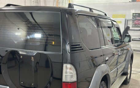 Toyota Land Cruiser Prado 90 рестайлинг, 2002 год, 1 000 000 рублей, 18 фотография