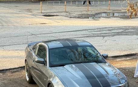 Ford Mustang VI рестайлинг, 2009 год, 3 500 000 рублей, 2 фотография