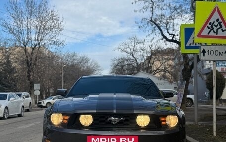 Ford Mustang VI рестайлинг, 2009 год, 3 500 000 рублей, 3 фотография
