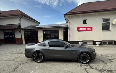 Ford Mustang VI рестайлинг, 2009 год, 3 500 000 рублей, 7 фотография