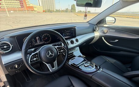 Mercedes-Benz E-Класс, 2018 год, 2 700 000 рублей, 12 фотография