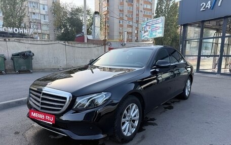 Mercedes-Benz E-Класс, 2018 год, 2 700 000 рублей, 4 фотография