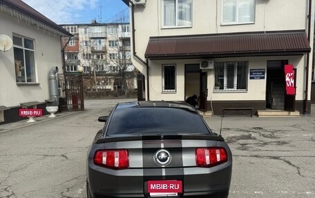 Ford Mustang VI рестайлинг, 2009 год, 3 500 000 рублей, 5 фотография