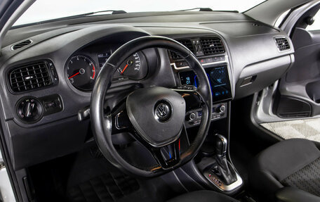 Volkswagen Polo VI (EU Market), 2017 год, 1 178 000 рублей, 18 фотография