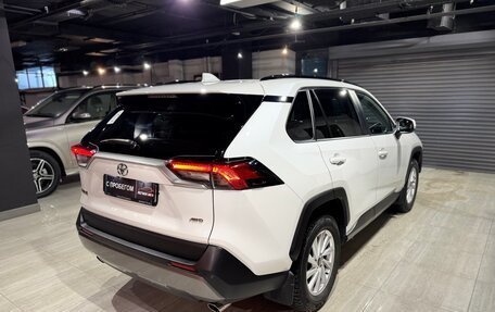 Toyota RAV4, 2020 год, 3 300 000 рублей, 7 фотография