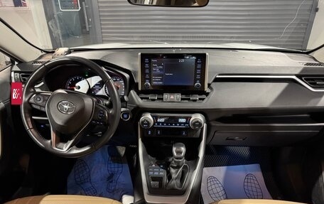 Toyota RAV4, 2020 год, 3 300 000 рублей, 11 фотография