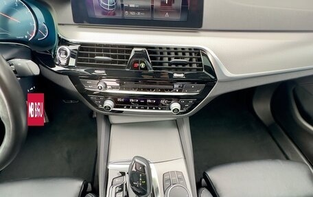 BMW 5 серия, 2018 год, 5 700 000 рублей, 13 фотография