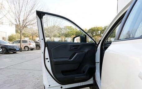 Toyota RAV4, 2026 год, 4 683 844 рублей, 16 фотография