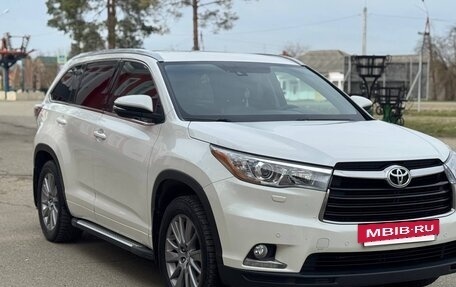 Toyota Highlander III, 2014 год, 2 850 000 рублей, 2 фотография