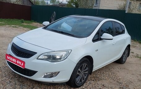 Opel Astra J, 2012 год, 500 000 рублей, 1 фотография