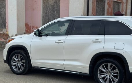 Toyota Highlander III, 2014 год, 2 850 000 рублей, 7 фотография