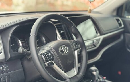 Toyota Highlander III, 2014 год, 2 850 000 рублей, 11 фотография