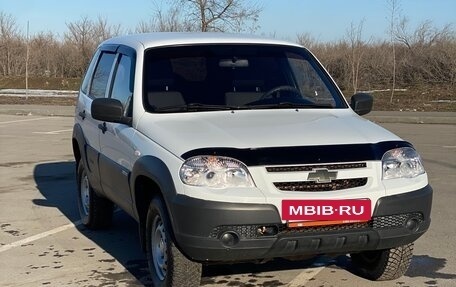 Chevrolet Niva I рестайлинг, 2014 год, 940 000 рублей, 2 фотография