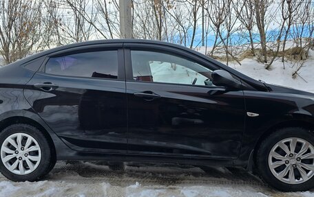 Hyundai Solaris II рестайлинг, 2013 год, 800 000 рублей, 4 фотография