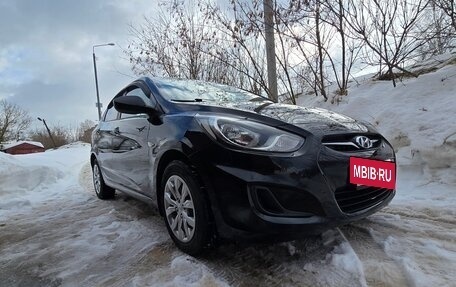 Hyundai Solaris II рестайлинг, 2013 год, 800 000 рублей, 6 фотография