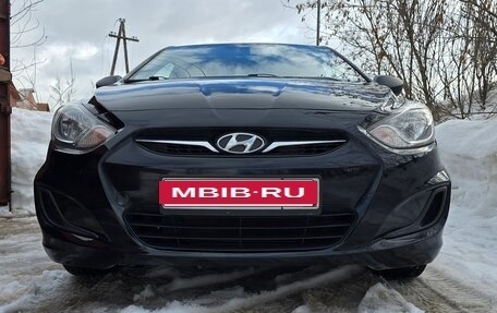 Hyundai Solaris II рестайлинг, 2013 год, 800 000 рублей, 5 фотография