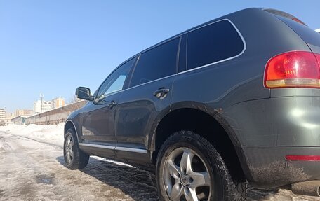 Volkswagen Touareg III, 2004 год, 555 000 рублей, 7 фотография