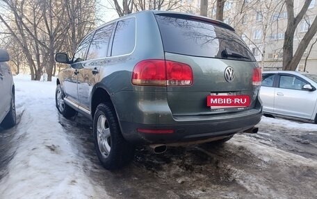 Volkswagen Touareg III, 2004 год, 555 000 рублей, 2 фотография