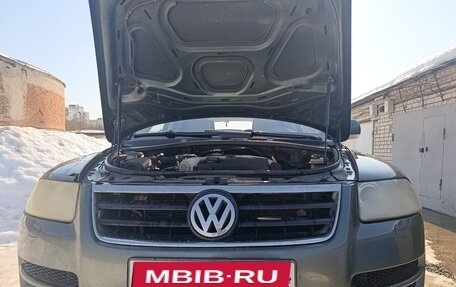 Volkswagen Touareg III, 2004 год, 555 000 рублей, 11 фотография