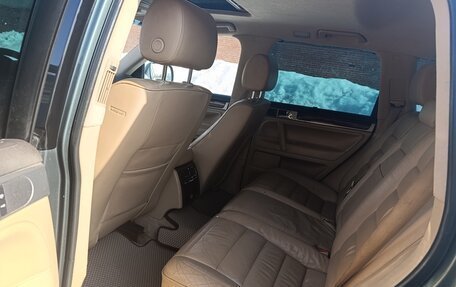 Volkswagen Touareg III, 2004 год, 555 000 рублей, 22 фотография