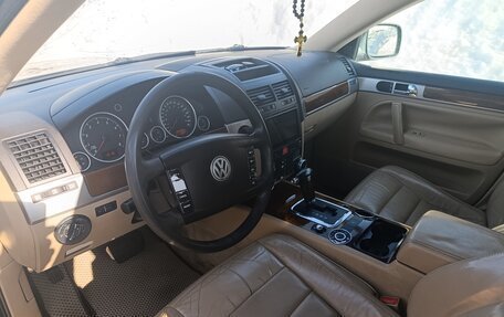 Volkswagen Touareg III, 2004 год, 555 000 рублей, 25 фотография