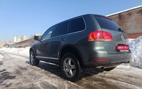 Volkswagen Touareg III, 2004 год, 555 000 рублей, 29 фотография