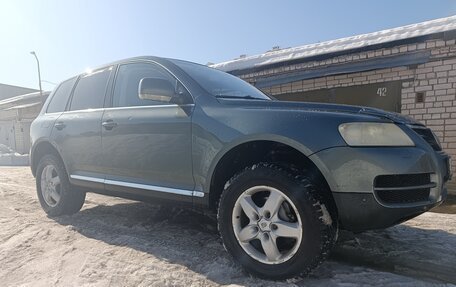 Volkswagen Touareg III, 2004 год, 555 000 рублей, 32 фотография