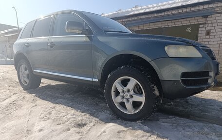 Volkswagen Touareg III, 2004 год, 555 000 рублей, 35 фотография