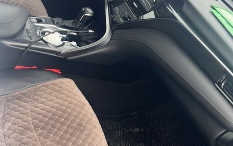 Toyota Camry, 2021 год, 2 650 000 рублей, 3 фотография